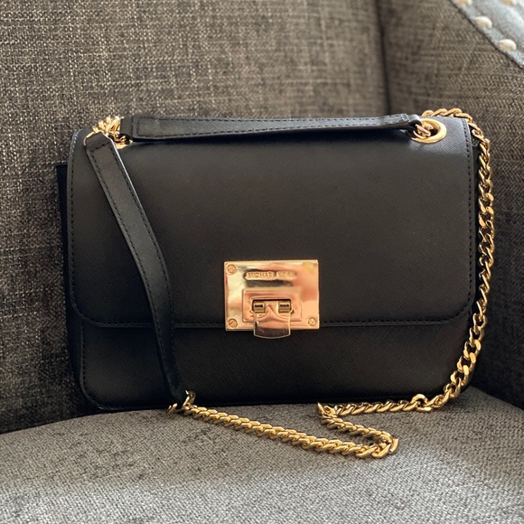 Michael Kors Handbags - Michael Kors Crossbody